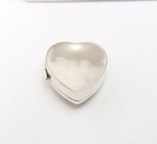 VICTORIAN SILVER HEART PILL BOX BIRMINGHAM 1900 - ADDITIONAL PHOTO 3