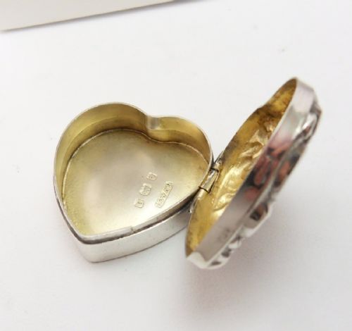VICTORIAN SILVER HEART PILL BOX BIRMINGHAM 1900 - ADDITIONAL PHOTO 6