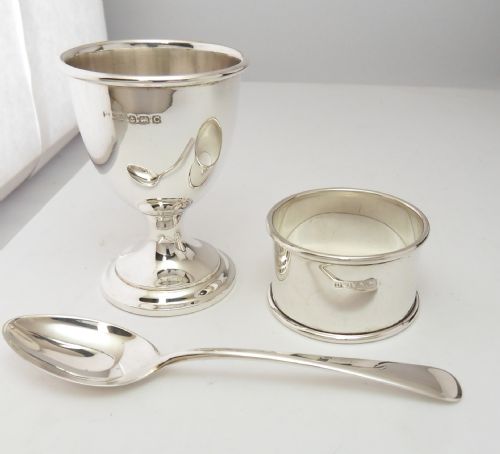 SILVER CASED CHRISTENING SET BIRMINGHAM 1927 - ADDITIONAL PHOTO 1