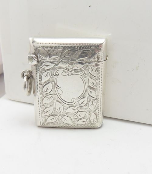 silver leaves design vesta case birmingham 1906 - CATEGORY: ANTIQUE SILVER - DATED EDWARDIAN