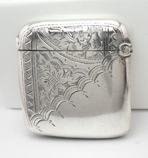 solid silver square vesta case birmingham 1901 - CATEGORY: ANTIQUE SILVER - DATED VICTORIAN