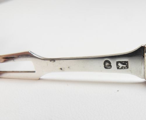 CASED GEORGIAN SILVER MOTHER OF PEARL FRUIT FORK - ADDITIONAL PHOTO 7