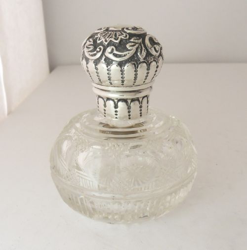 FINE SILVER CUT GLASS SCENT BOTTLE BIRMINGHAM 1911 - ADDITIONAL PHOTO 1