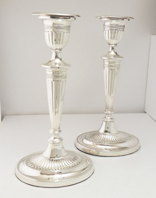 PAIR OF EDWARDIAN SILVER CANDLESTICKS BIRMINGHAM 1902 - ADDITIONAL PHOTO 1