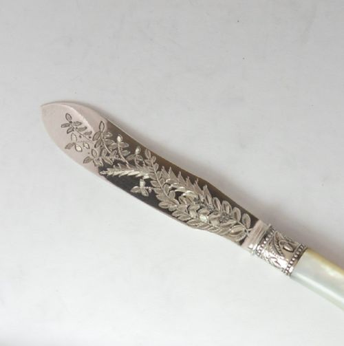 SILVER MOTHER OF PEARL BUTTER KNIFE SHEFFIELD 1881 - ADDITIONAL PHOTO 4