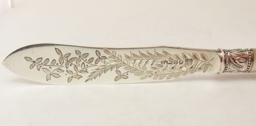 SILVER MOTHER OF PEARL BUTTER KNIFE SHEFFIELD 1881 - ADDITIONAL PHOTO 5