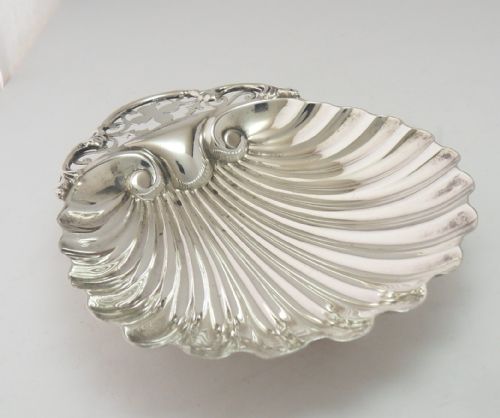 scalloped shell shape silver dish birmingham 1909 - CATEGORY: ANTIQUE SILVER - DATED EDWARDIAN