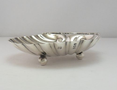 SCALLOPED SHELL SHAPE SILVER DISH BIRMINGHAM 1909 - ADDITIONAL PHOTO 3