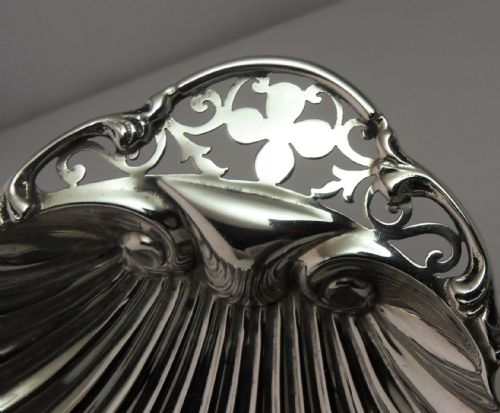 SCALLOPED SHELL SHAPE SILVER DISH BIRMINGHAM 1909 - ADDITIONAL PHOTO 6