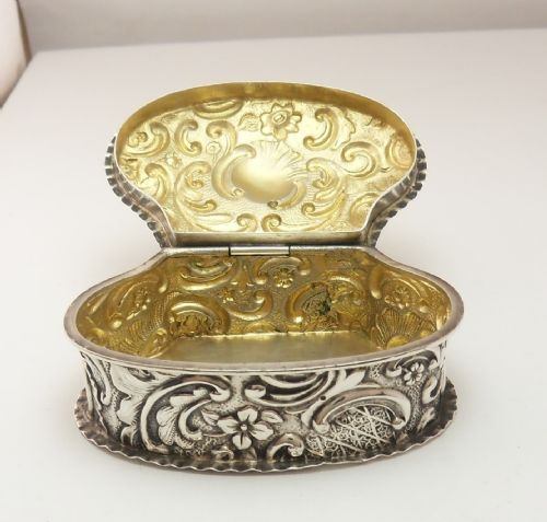 UNUSUAL FLORAL EMBOSSED SILVER BOX BIRMINGHAM 1902 - ADDITIONAL PHOTO 5