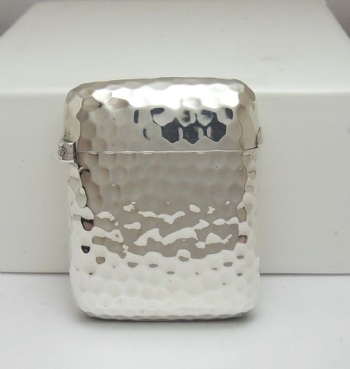 VICTORIAN SILVER HAMMERED VESTA CASE LONDON 1892 - ADDITIONAL PHOTO 1