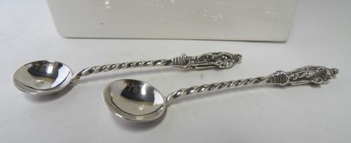SILVER APOSTLE SALT SPOONS SHEFFIELD 1881 - ADDITIONAL PHOTO 2