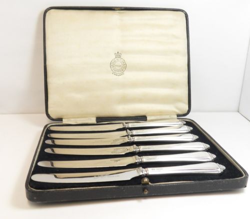 cased set of six silver handled tea knives sheffield 1937 - CATEGORY: ANTIQUE SILVER - DATED 1940