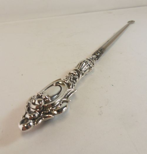 FINE LARGE SILVER BUTTON HOOK BIRMINGHAM 1908 - ADDITIONAL PHOTO 1