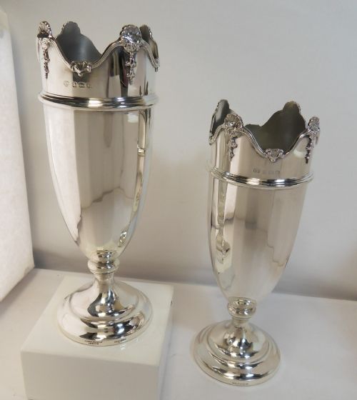 EXCEPTIONAL PAIR OF SILVER VASES BIRMINGHAM 1930 1932 - ADDITIONAL PHOTO 3