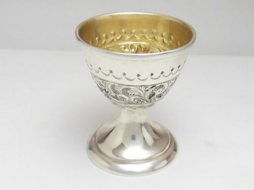 fig 1. VICTORIAN SILVER EGG CUP GILT INTERIOR BIRMINGHAM 1876