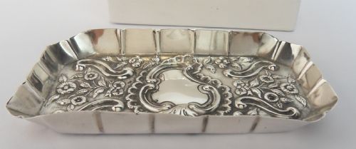 PRETTY VICTORIAN SILVER PIN TRAY LONDON 1900 - ADDITIONAL PHOTO 2