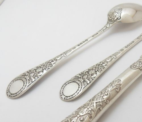 VICTORIAN CASED SILVER CHRISTENING SET FULLY HALLMARKED - ADDITIONAL PHOTO 7