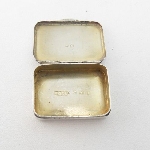 MINIATURE SILVER PILL SNUFF BOX BIRMINGHAM 1913 - ADDITIONAL PHOTO 4