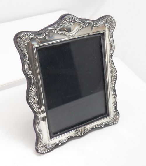 EDWARDIAN SILVER PHOTO FRAME BY WALKER HALL SHEFFIELD 1905 - ADDITIONAL PHOTO 2