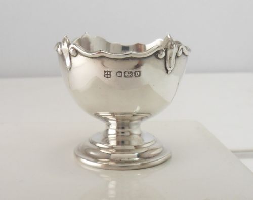 pretty edwardian silver egg cup sheffield 1906 - CATEGORY: ANTIQUE SILVER - DATED EDWARDIAN