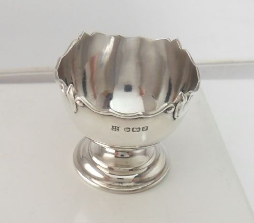 PRETTY EDWARDIAN SILVER EGG CUP SHEFFIELD 1906 - ADDITIONAL PHOTO 1