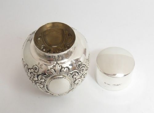 EXQUISITE VICTORIAN SILVER TEA CADDY LONDON 1896 - ADDITIONAL PHOTO 4