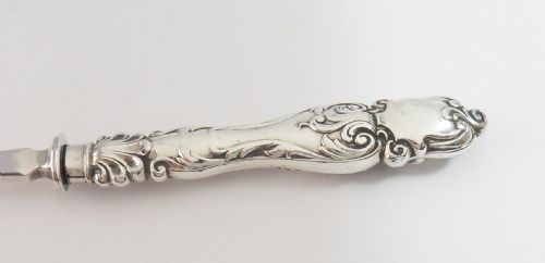 EARLY VICTORIAN SOLID SILVER STILTON SCOOP SHEFFIELD 1852 - ADDITIONAL PHOTO 4