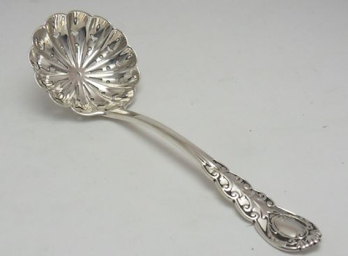 ORNATE SILVER SIFTER SPOON LONDON 1911 - ADDITIONAL PHOTO 3