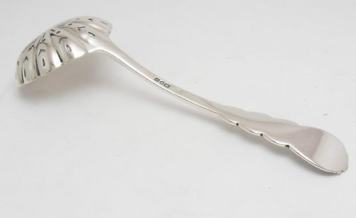ORNATE SILVER SIFTER SPOON LONDON 1911 - ADDITIONAL PHOTO 4