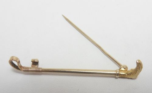 9CT GOLD STOCK PIN BROOCH IN RIDING CROP FORM CIRCA 1920 - ADDITIONAL PHOTO 4