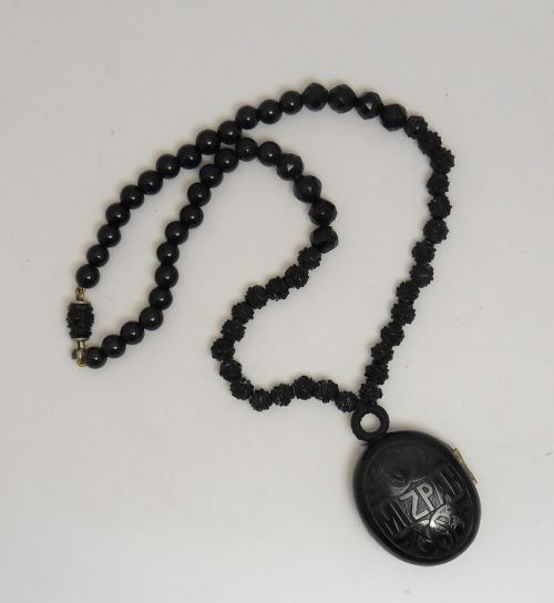 superb victorian carved jet 'mizpah' mourning locket necklace - CATEGORY: ANTIQUE JEWELLERY - DATED VICTORIAN