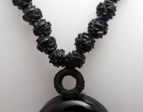 SUPERB VICTORIAN CARVED JET 'MIZPAH' MOURNING LOCKET NECKLACE - ADDITIONAL PHOTO 5
