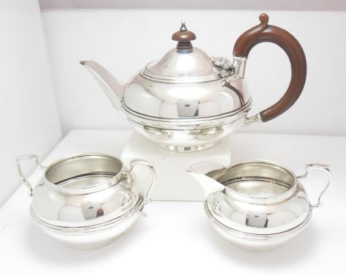 FINE SILVER ART DECO 3PIECE TEA SET LONDON 1922 - ADDITIONAL PHOTO 1