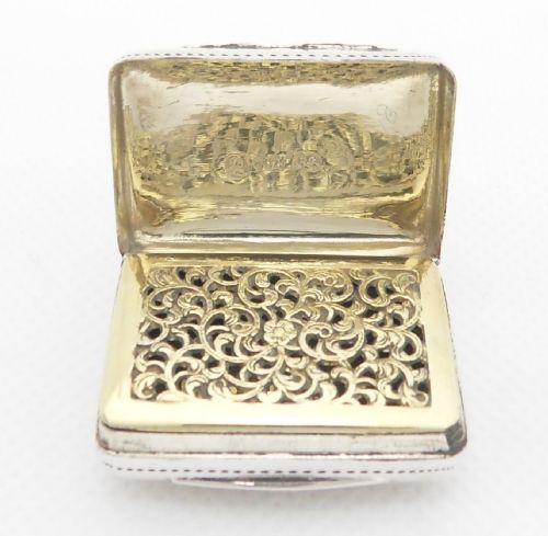 SUPERB SILVER VINAIGRETTE 'A TOKEN OF GRATITUDE' BIRMINGHAM 1831 - ADDITIONAL PHOTO 5
