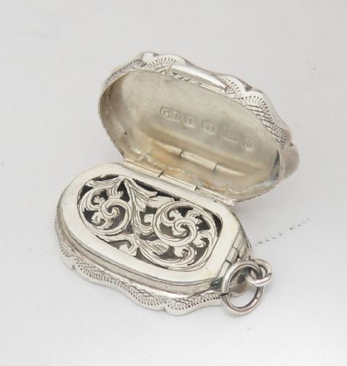silver vinaigrette by george unite birmingham 1873 - CATEGORY: ANTIQUE SILVER - DATED VICTORIAN