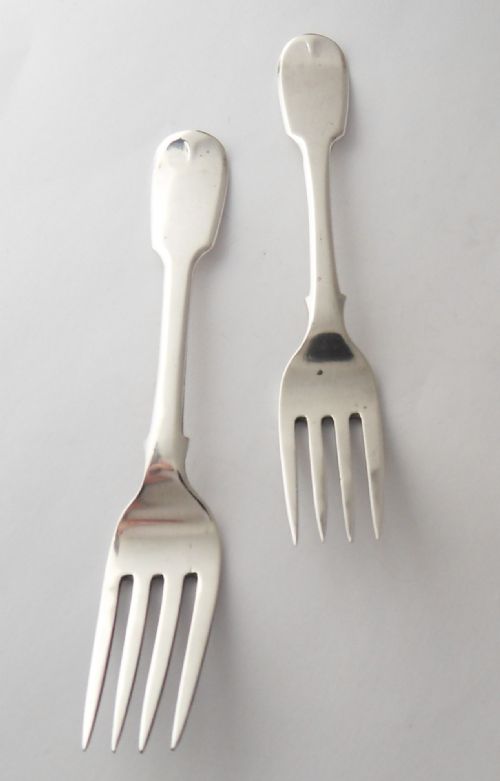 PAIR OF SMALL SILVER FORKS SHEFFIELD 1836 BY PATRICK LEONARD - ADDITIONAL PHOTO 6