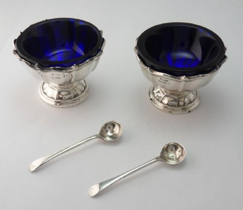 HANDSOME CASED SET OF SALTS SPOONS BIRMINGHAM 1908 - ADDITIONAL PHOTO 2