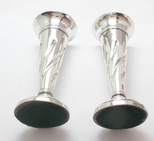 PAIR OF SILVER SWIRL STEM VASES BIRMINGHAM 1904 - ADDITIONAL PHOTO 1
