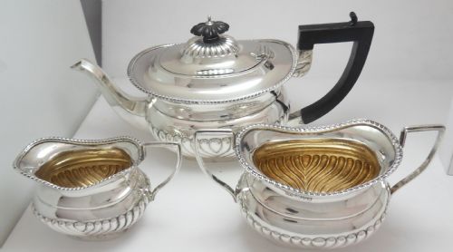 SUPERB SILVER 3PIECE TEA SET HALLMARKED CHESTER 1906 - ADDITIONAL PHOTO 1