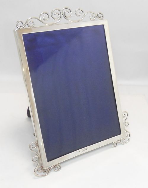 large silver photo frame hallmarked london 1900 - CATEGORY: ANTIQUE SILVER - DATED VICTORIAN