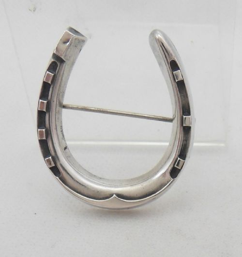 VICTORIAN SILVER HORSESHOE BROOCH CHESTER 1887 - ADDITIONAL PHOTO 1