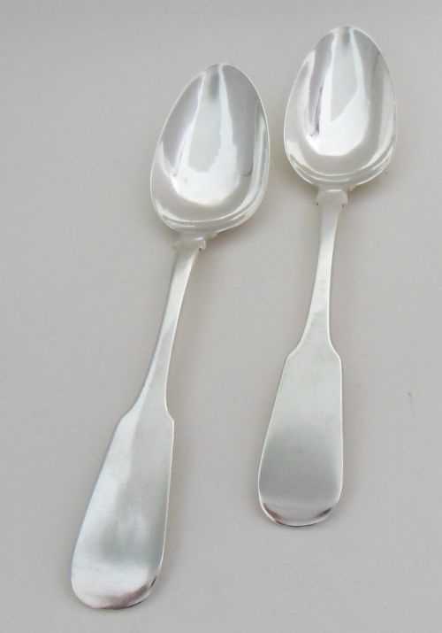 PAIR OF WILLIAM IV SILVER SERVING SPOONS NEWCASTLE 1831 - ADDITIONAL PHOTO 1