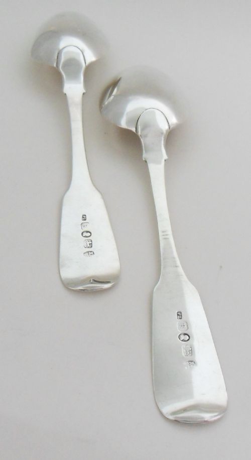 PAIR OF WILLIAM IV SILVER SERVING SPOONS NEWCASTLE 1831 - ADDITIONAL PHOTO 4
