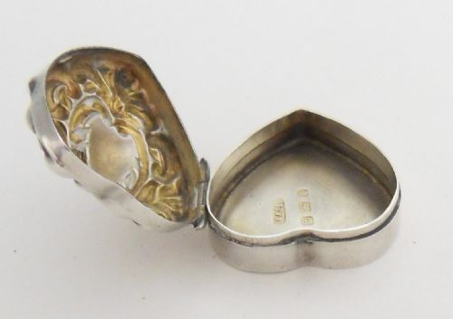 HEART SHAPED SILVER MINIATURE BOX BIRMINGHAM 1906 - ADDITIONAL PHOTO 5