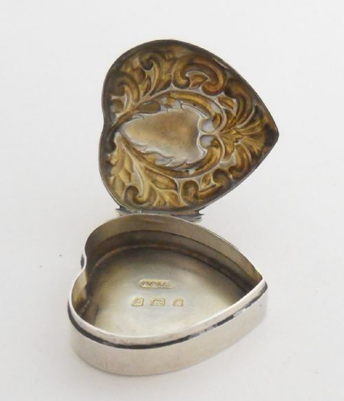 HEART SHAPED SILVER MINIATURE BOX BIRMINGHAM 1906 - ADDITIONAL PHOTO 6