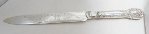 CASED EDWARDIAN SILVER HANDLE WEDDING CAKE KNIFE FEATURING SHAMROCK ROSE THISTLE - ADDITIONAL PHOTO 1