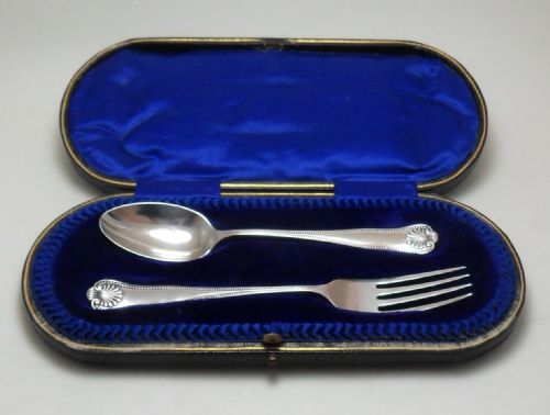 antique cased silver christening set 191011 - CATEGORY: ANTIQUE SILVER - DATED 1910