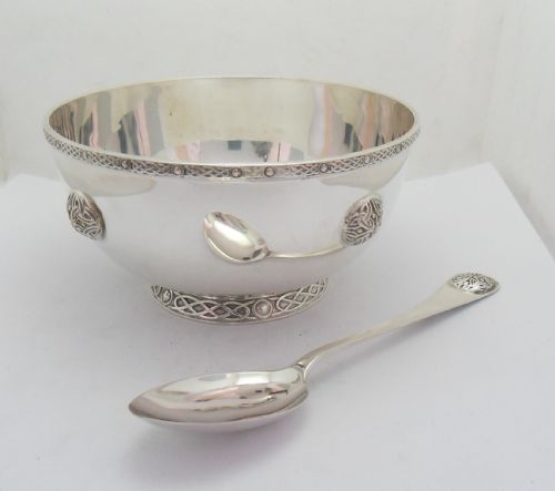 sublime silver celtic design bowl spoon sheffield 1926 - CATEGORY: ANTIQUE SILVER - DATED 1930
