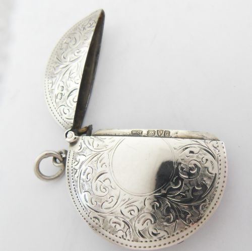 UNUSUAL CIRCULAR SILVER VESTA CASE CHESTER 1903 BY WM NEALE - ADDITIONAL PHOTO 8